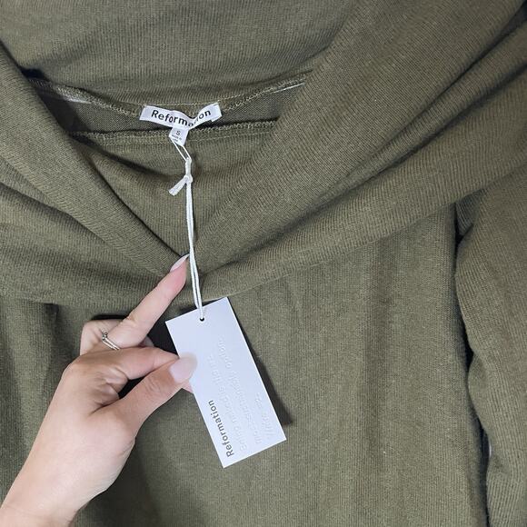 NEW! Reformation Azura knit off shoulder long sleeve olive green top size small - Picture 4 of 6